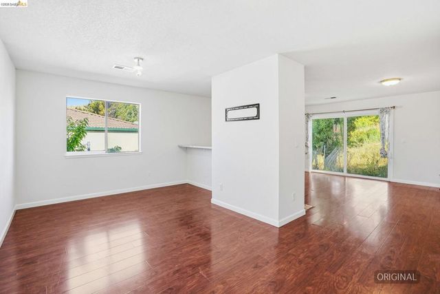 4047 Mozart Dr, Richmond, CA 94803