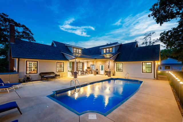 3182 Port Royal Lane, Adams, TN 37010