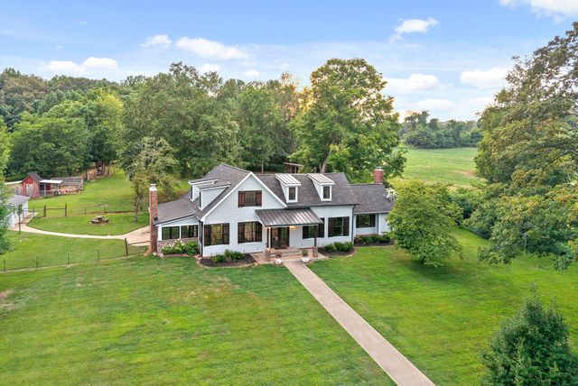 3182 Port Royal Lane, Adams, TN 37010