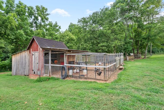 3182 Port Royal Lane, Adams, TN 37010