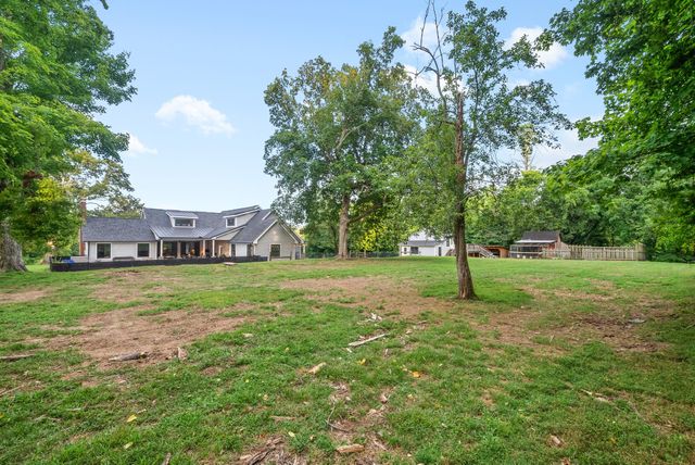 3182 Port Royal Lane, Adams, TN 37010