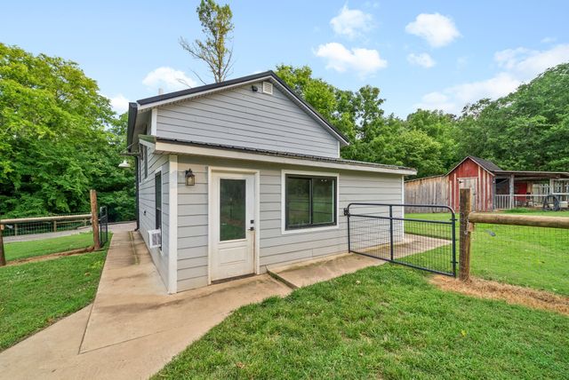 3182 Port Royal Lane, Adams, TN 37010