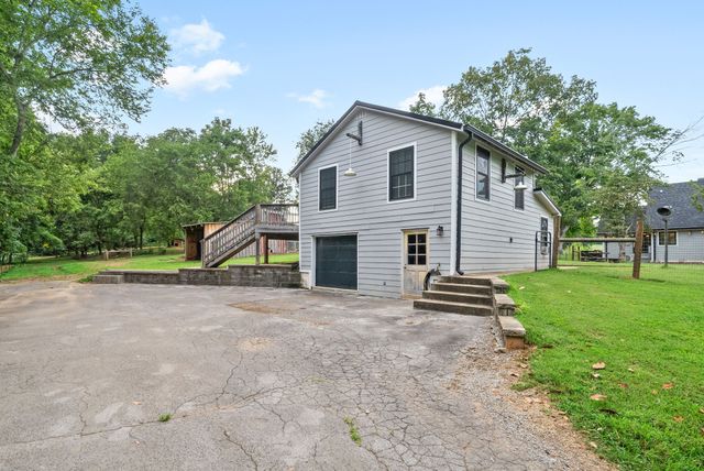 3182 Port Royal Lane, Adams, TN 37010
