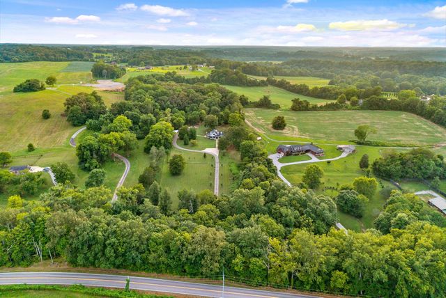 3182 Port Royal Lane, Adams, TN 37010