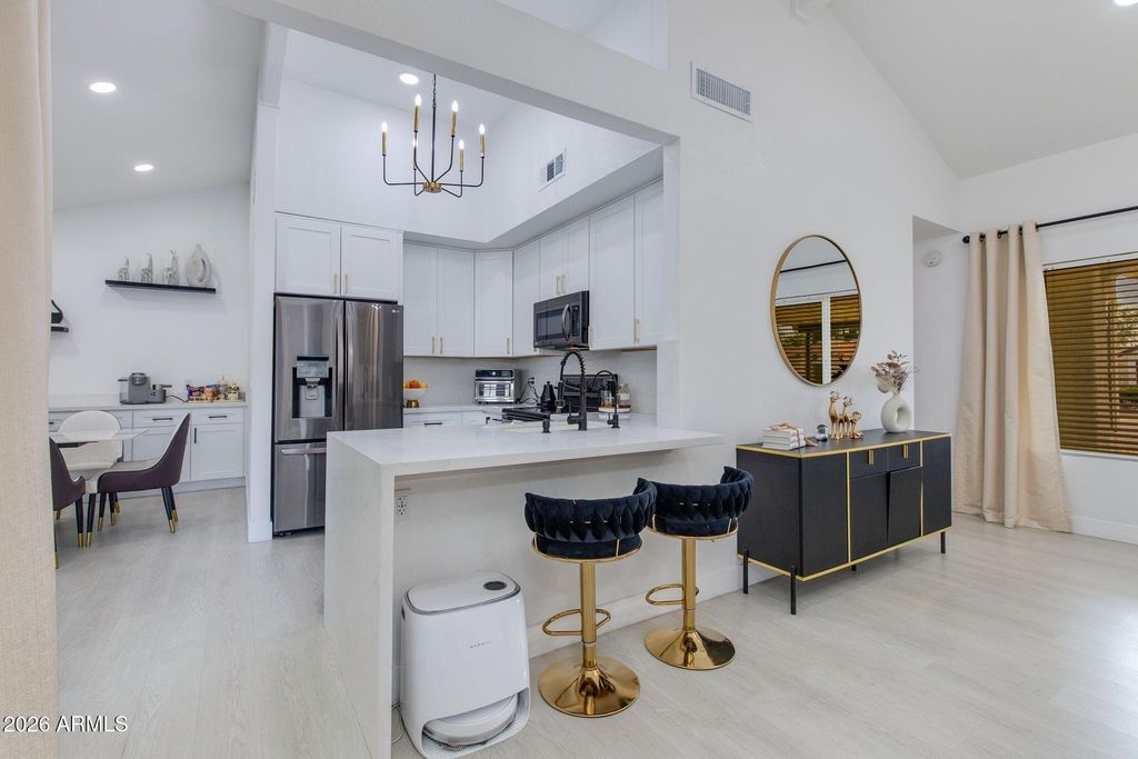 5216 W VOLTAIRE Drive, Glendale, AZ 85304 — exterior