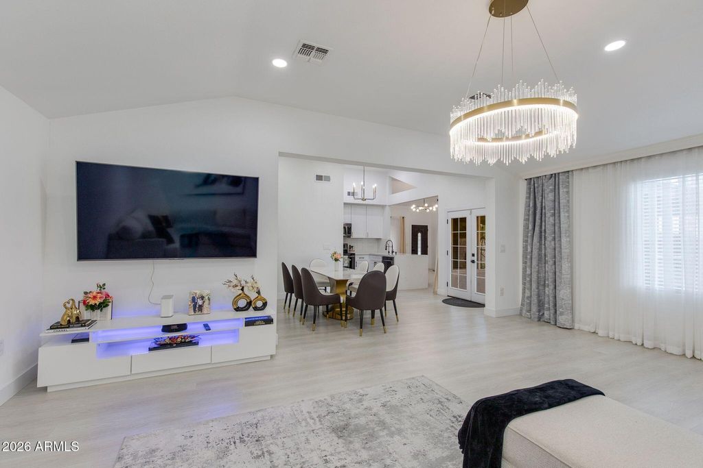 5216 W VOLTAIRE Drive, Glendale, AZ 85304 — photo 2