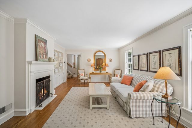 1342 Larrabee Lane, Northbrook, IL 60062
