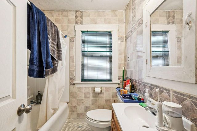 2571 N 51St STREET, Milwaukee, WI 53210