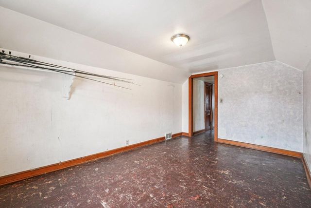 2571 N 51St STREET, Milwaukee, WI 53210