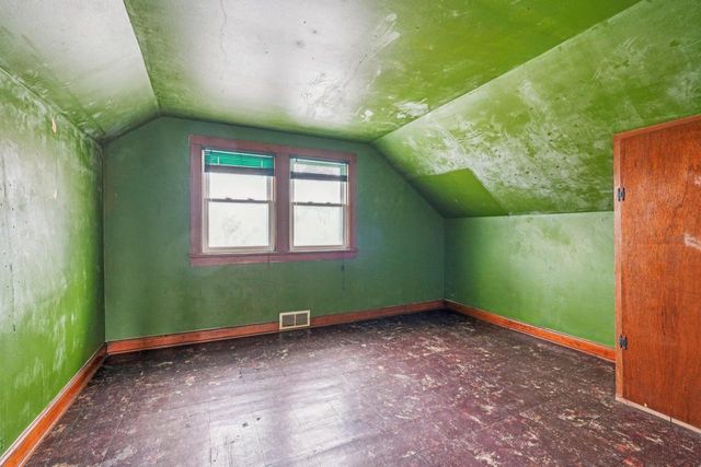 2571 N 51St STREET, Milwaukee, WI 53210