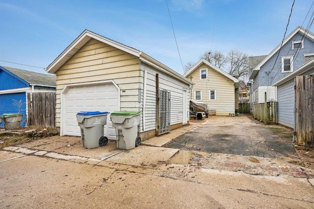 2571 N 51St STREET, Milwaukee, WI 53210