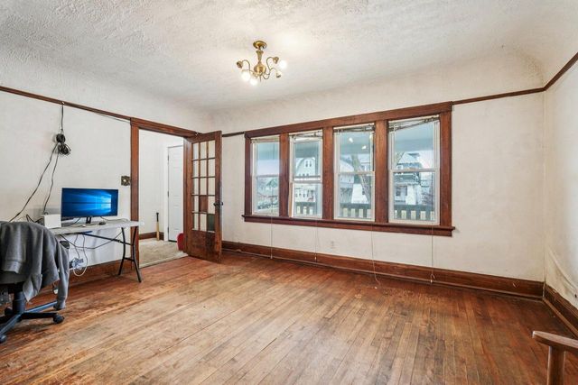 2571 N 51St STREET, Milwaukee, WI 53210