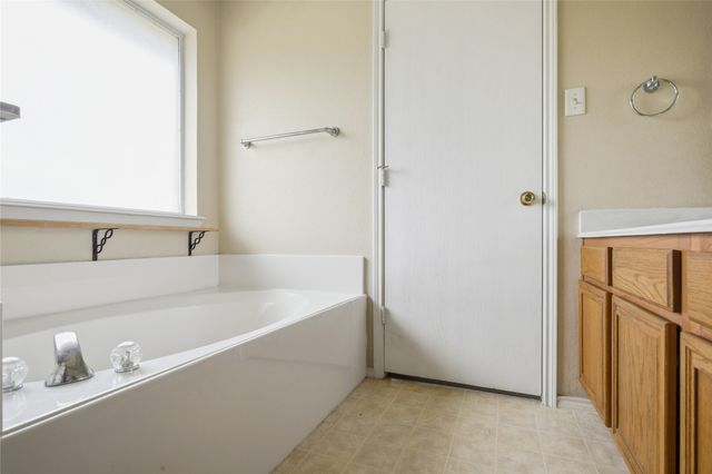 100 Pinnacle Circle, Aledo, TX 76008