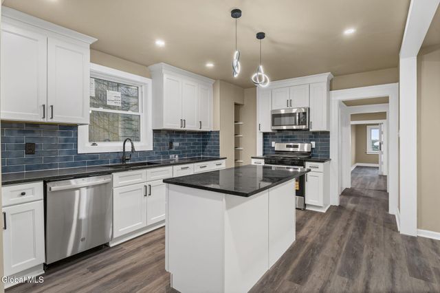 683 Park Avenue, Albany, NY 12208