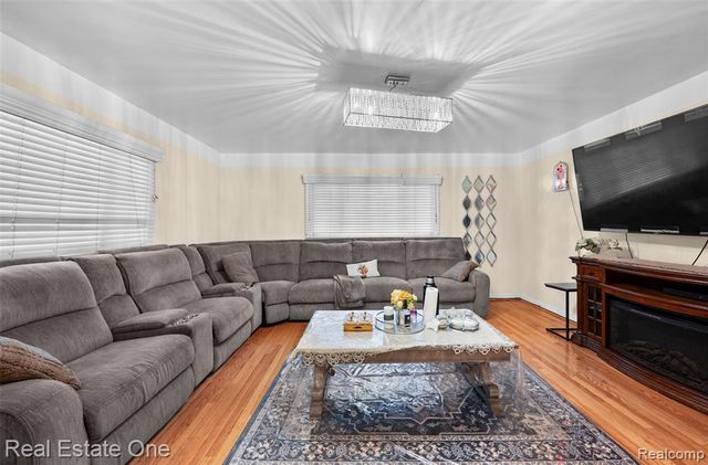3321 Marie Street, Dearborn, MI 48120