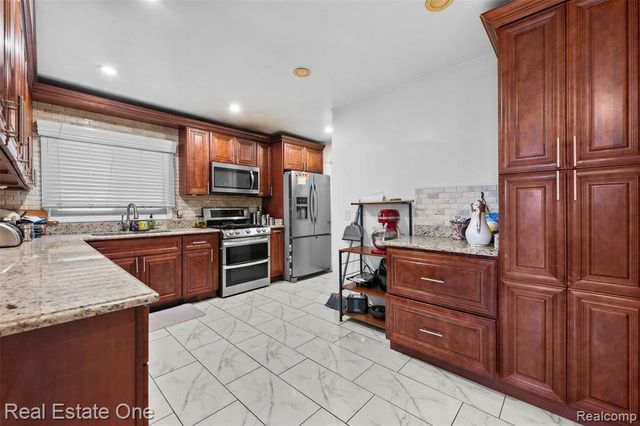 3321 Marie Street, Dearborn, MI 48120