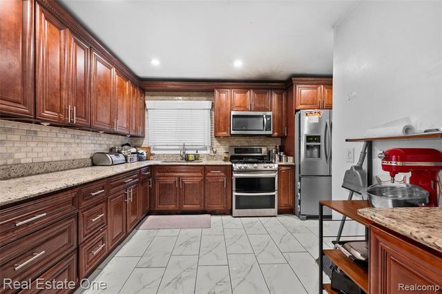 3321 Marie Street, Dearborn, MI 48120
