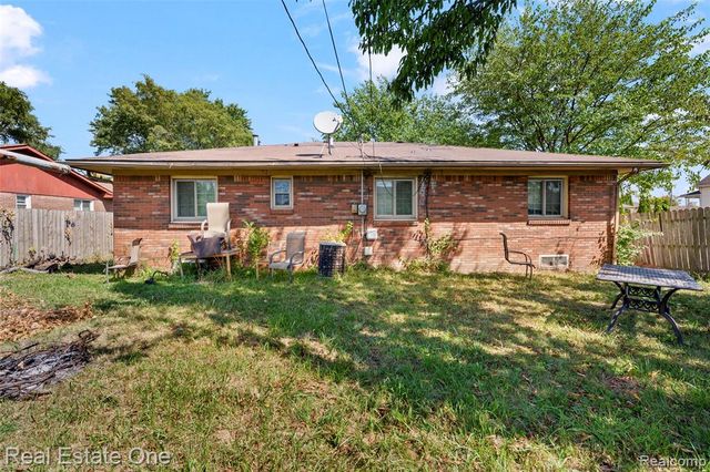 3321 Marie Street, Dearborn, MI 48120