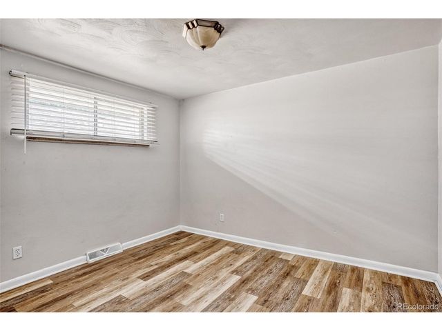 1231 Akron St, Aurora, CO 80010