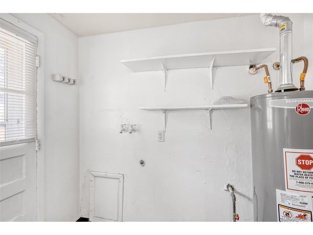 1231 Akron St, Aurora, CO 80010