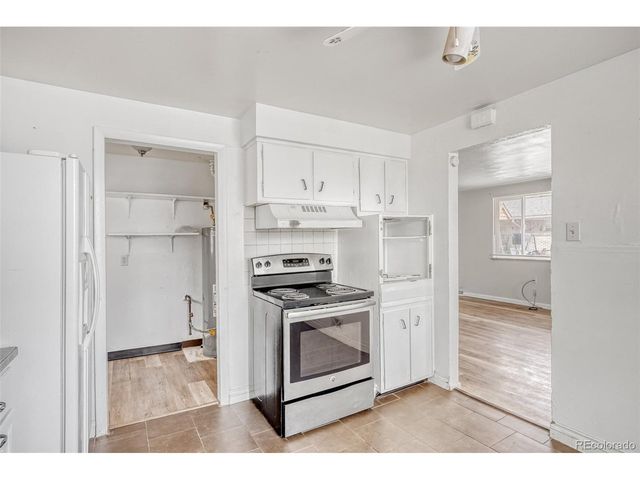 1231 Akron St, Aurora, CO 80010