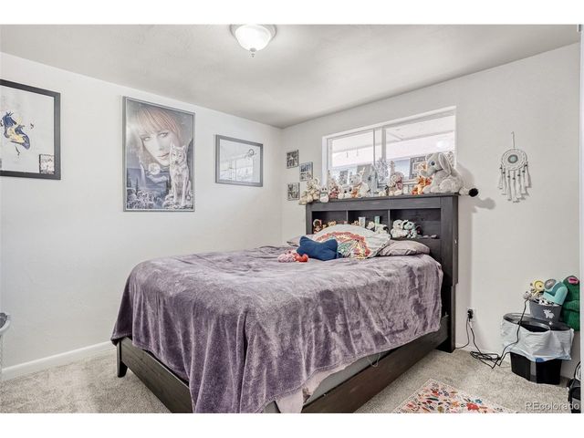 1231 Akron St, Aurora, CO 80010