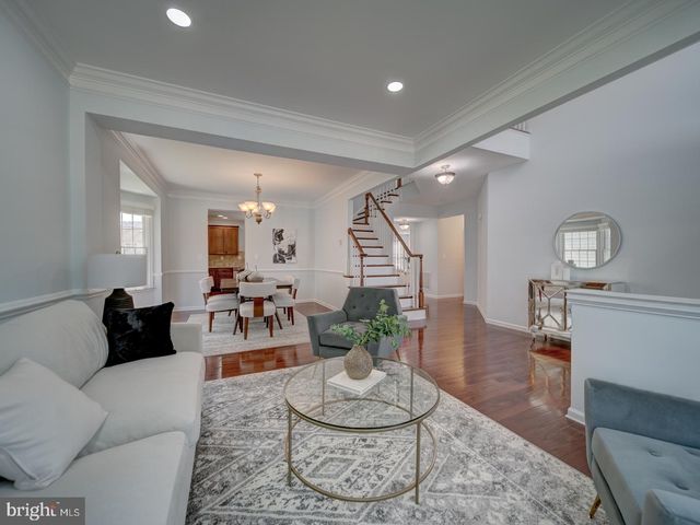 43320 BARNSTEAD DR, Ashburn, VA 20148
