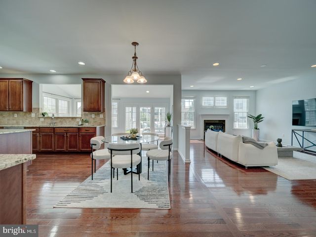 43320 BARNSTEAD DR, Ashburn, VA 20148