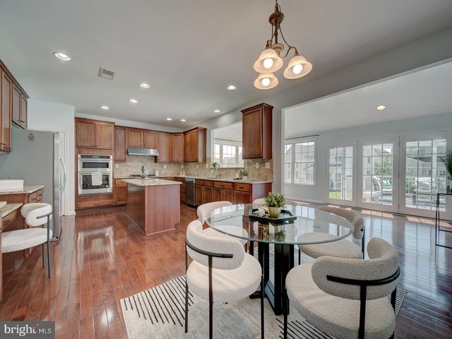 43320 BARNSTEAD DR, Ashburn, VA 20148
