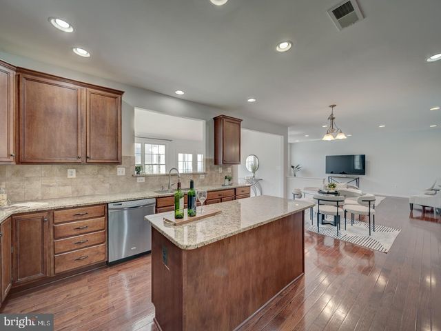 43320 BARNSTEAD DR, Ashburn, VA 20148