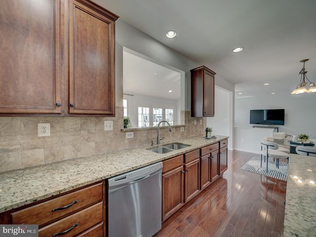 43320 BARNSTEAD DR, Ashburn, VA 20148