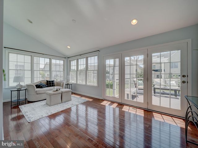43320 BARNSTEAD DR, Ashburn, VA 20148