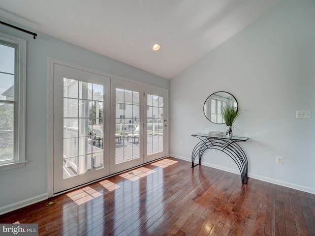 43320 BARNSTEAD DR, Ashburn, VA 20148