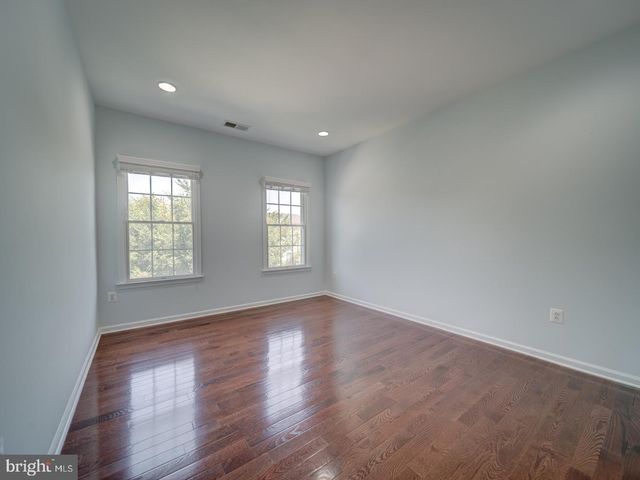 43320 BARNSTEAD DR, Ashburn, VA 20148