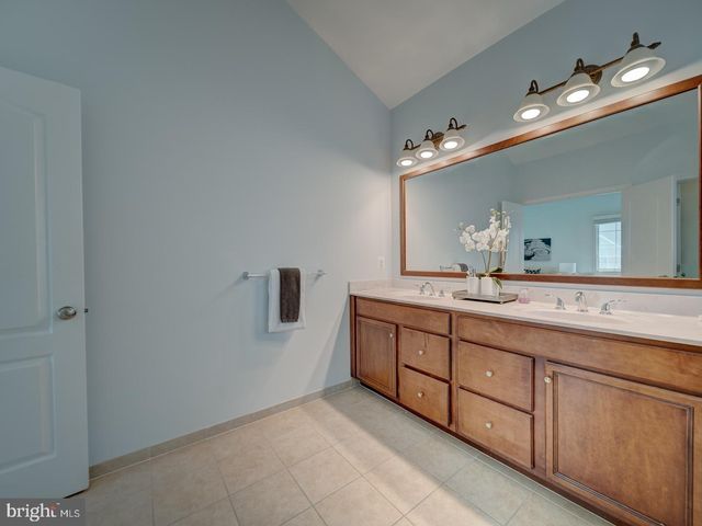 43320 BARNSTEAD DR, Ashburn, VA 20148
