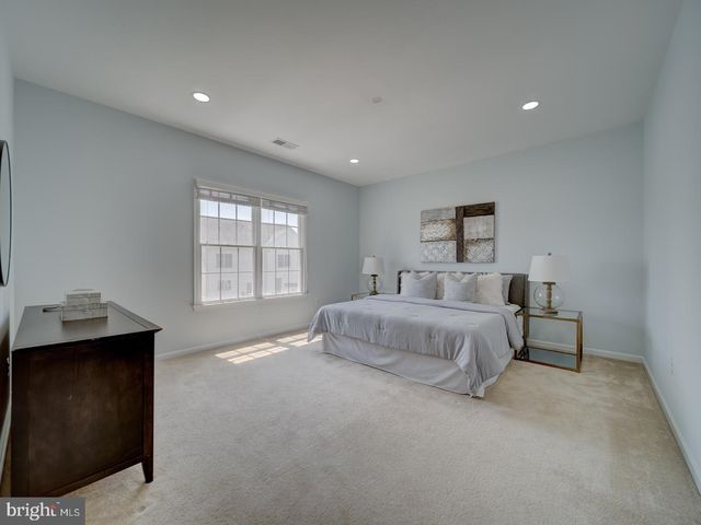 43320 BARNSTEAD DR, Ashburn, VA 20148