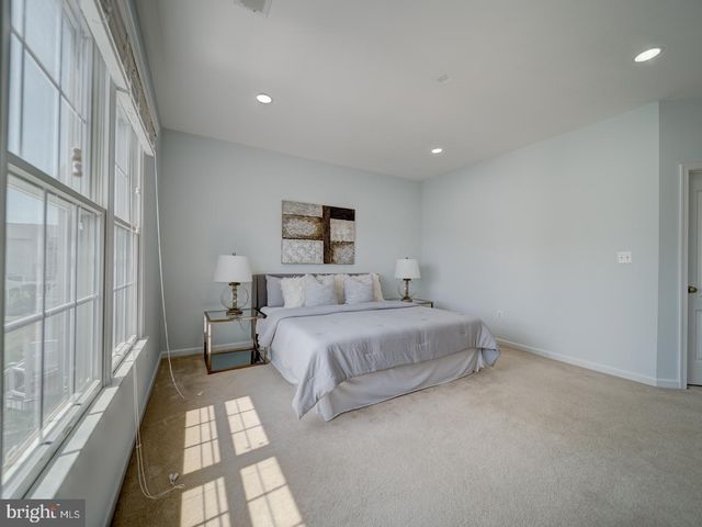 43320 BARNSTEAD DR, Ashburn, VA 20148