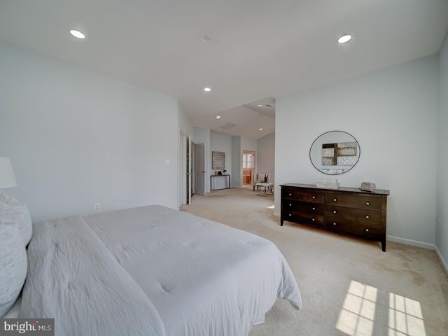43320 BARNSTEAD DR, Ashburn, VA 20148