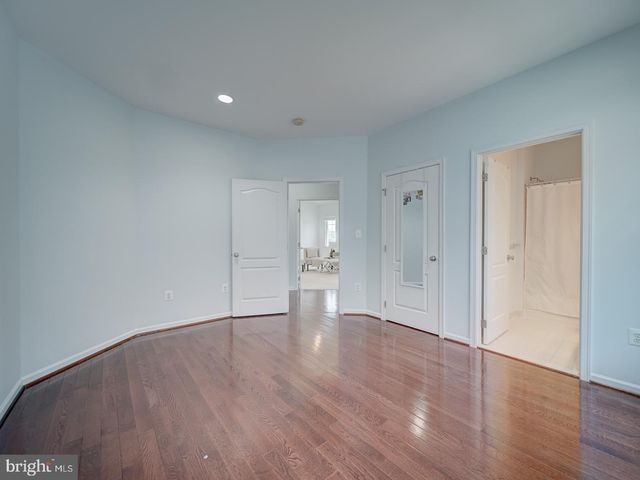 43320 BARNSTEAD DR, Ashburn, VA 20148