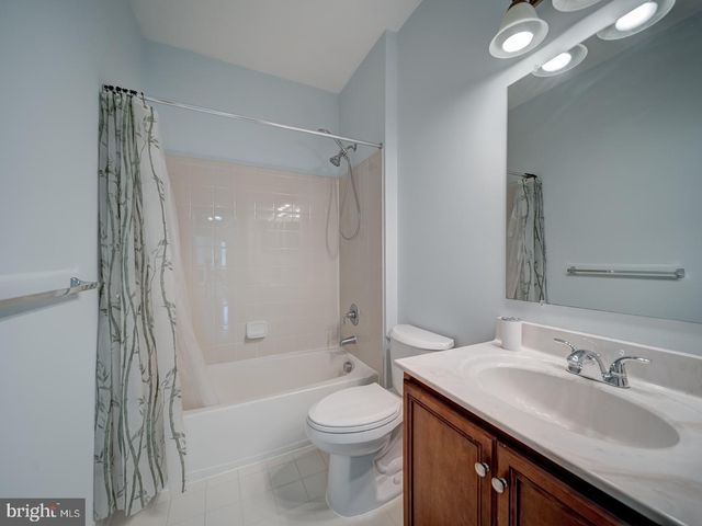 43320 BARNSTEAD DR, Ashburn, VA 20148