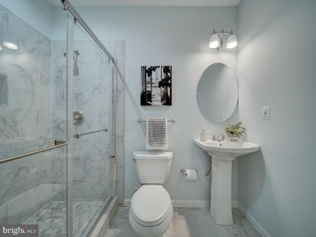 43320 BARNSTEAD DR, Ashburn, VA 20148