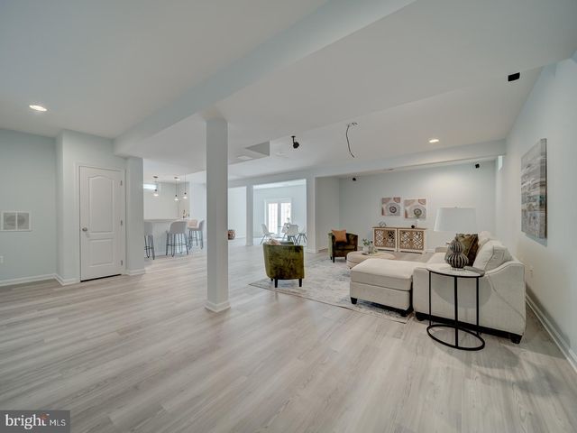 43320 BARNSTEAD DR, Ashburn, VA 20148