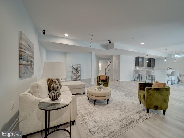 43320 BARNSTEAD DR, Ashburn, VA 20148