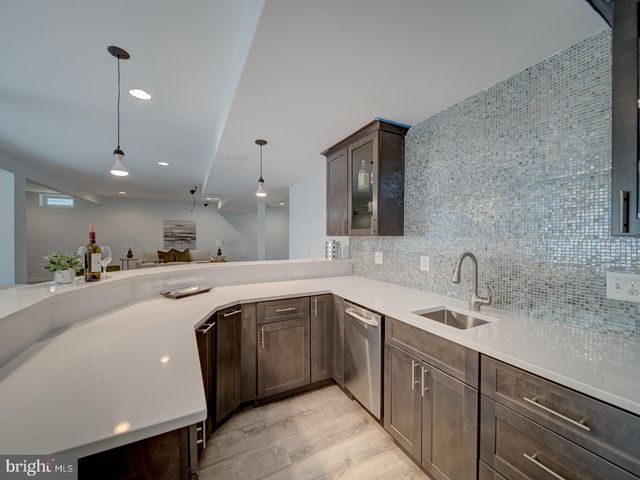 43320 BARNSTEAD DR, Ashburn, VA 20148