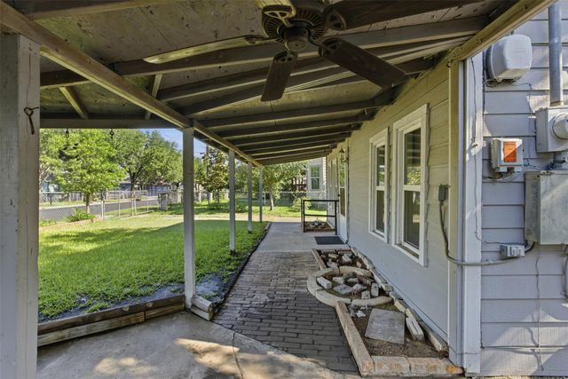 1313 Perez ST, Austin, TX 78721