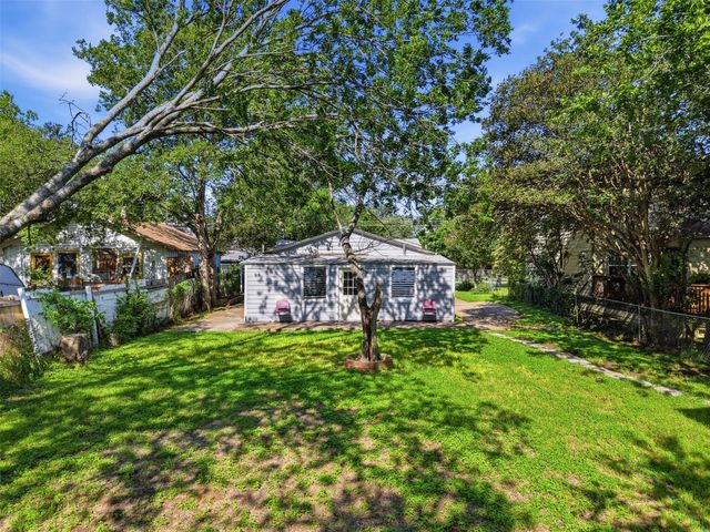 1313 Perez ST, Austin, TX 78721