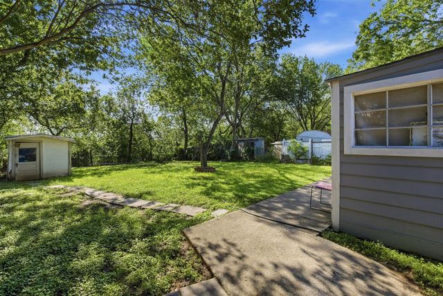 1313 Perez ST, Austin, TX 78721