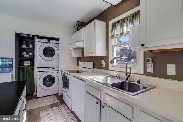 323 LAUREL DR, Lusby, MD 20657