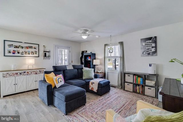 323 LAUREL DR, Lusby, MD 20657