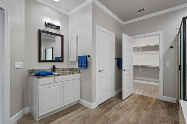 302 Armstrong DR, Georgetown, TX 78633